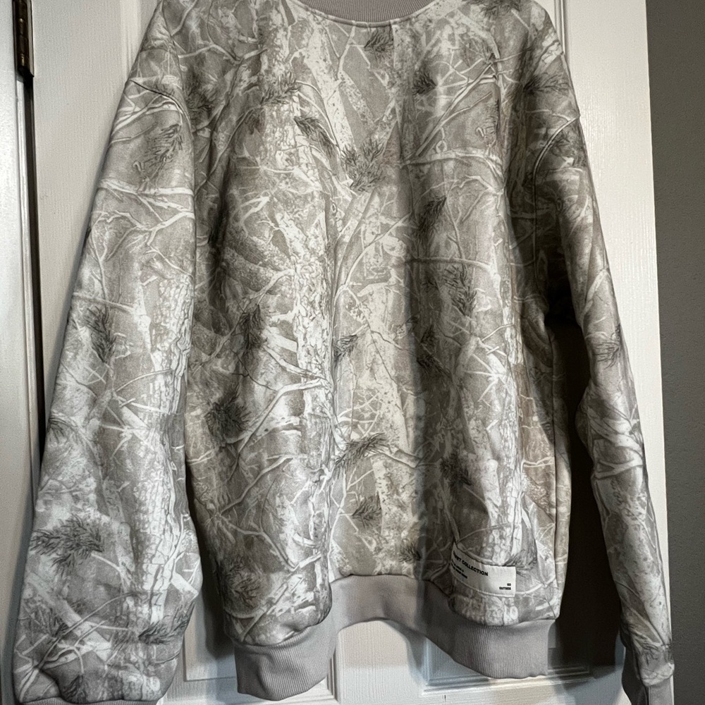 Comfrt Crewneck Sweater in Silver Birch Camouflage Print